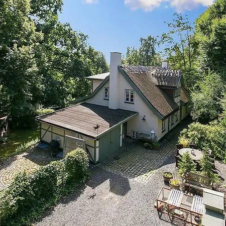 펜션 Classic House Close To Copenhagen *