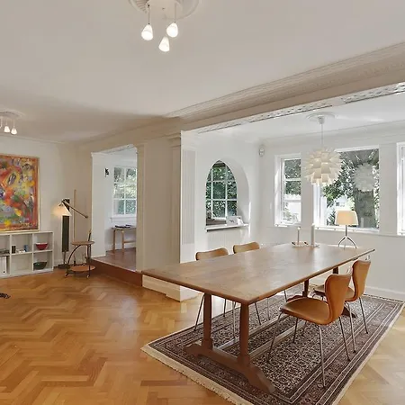Classic House Close To Copenhagen Hareskovby